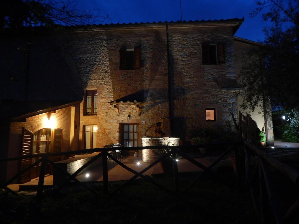 Fullino Nero Rta - Residenza Turistico Alberghiera Siena Dış mekan fotoğraf
