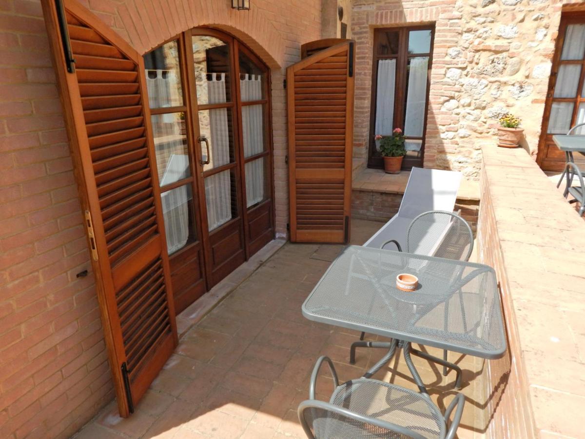 Fullino Nero Rta - Residenza Turistico Alberghiera Siena Dış mekan fotoğraf