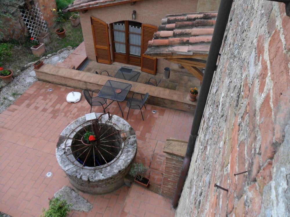 Fullino Nero Rta - Residenza Turistico Alberghiera Siena Dış mekan fotoğraf