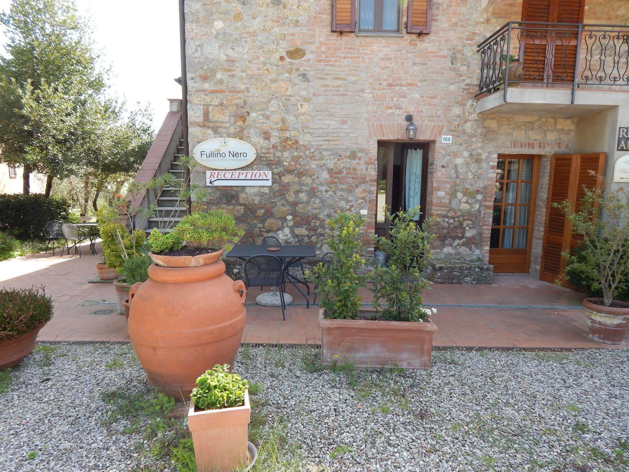 Fullino Nero Rta - Residenza Turistico Alberghiera Siena Dış mekan fotoğraf