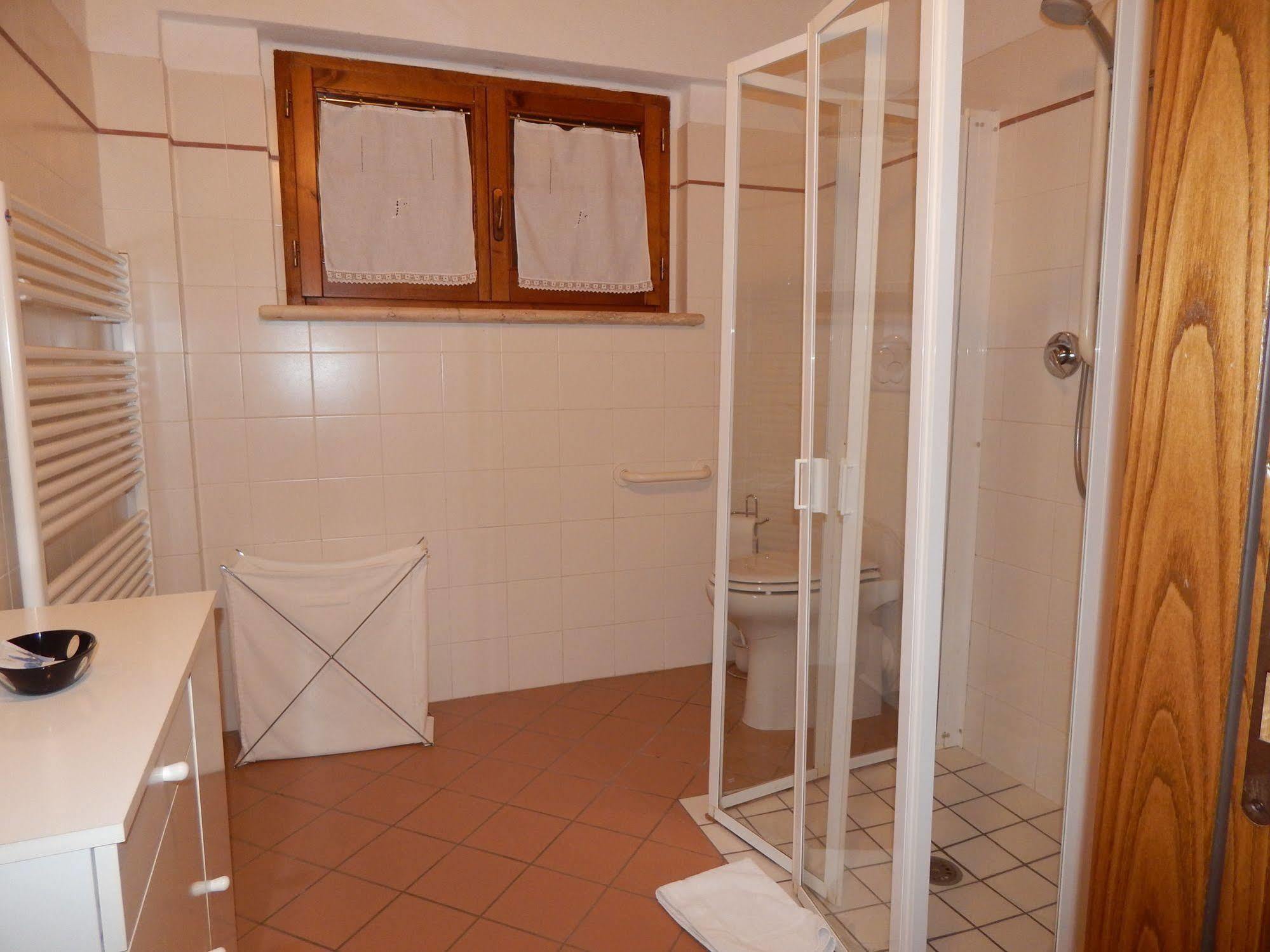 Fullino Nero Rta - Residenza Turistico Alberghiera Siena Dış mekan fotoğraf