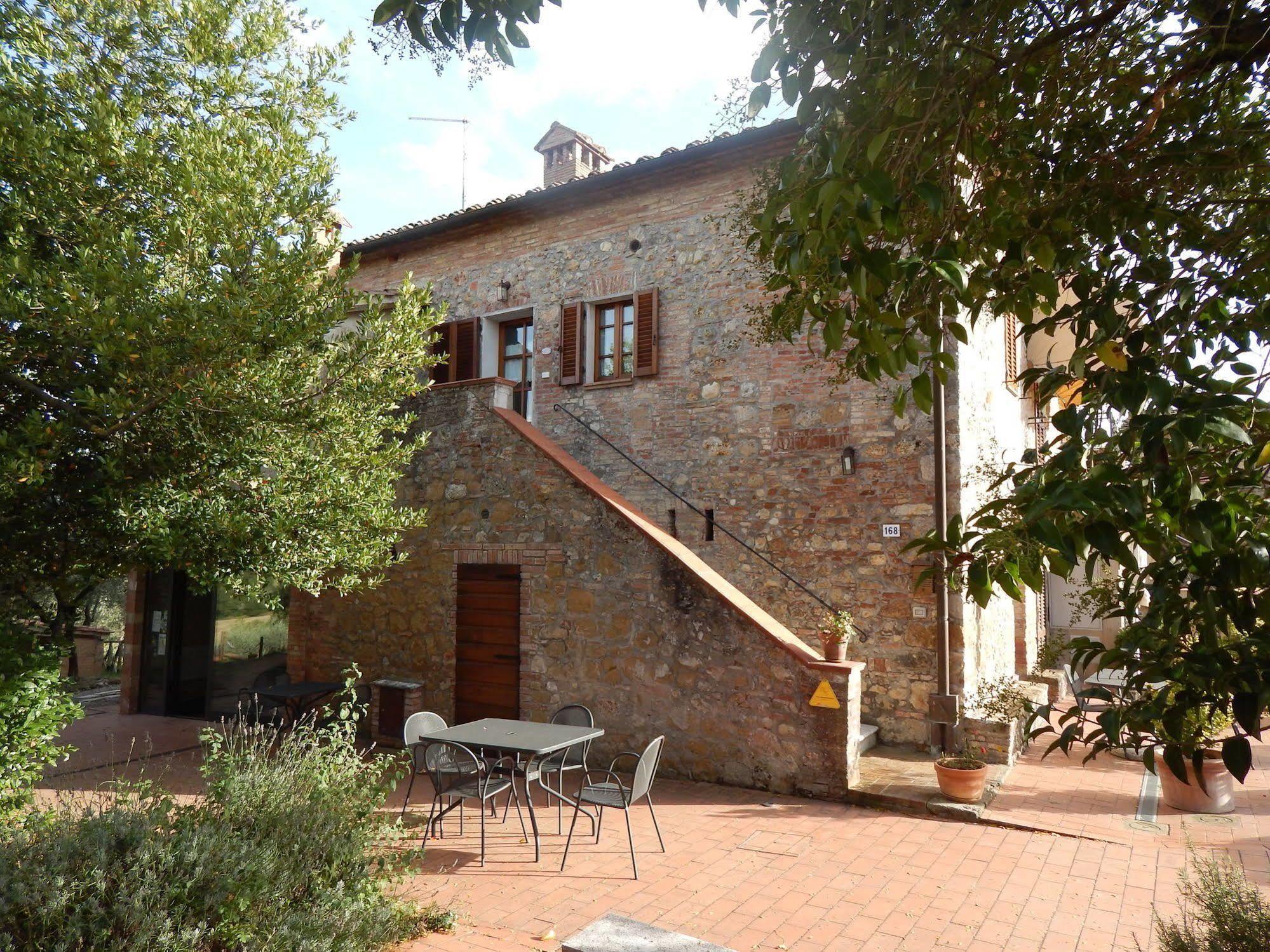 Fullino Nero Rta - Residenza Turistico Alberghiera Siena Dış mekan fotoğraf