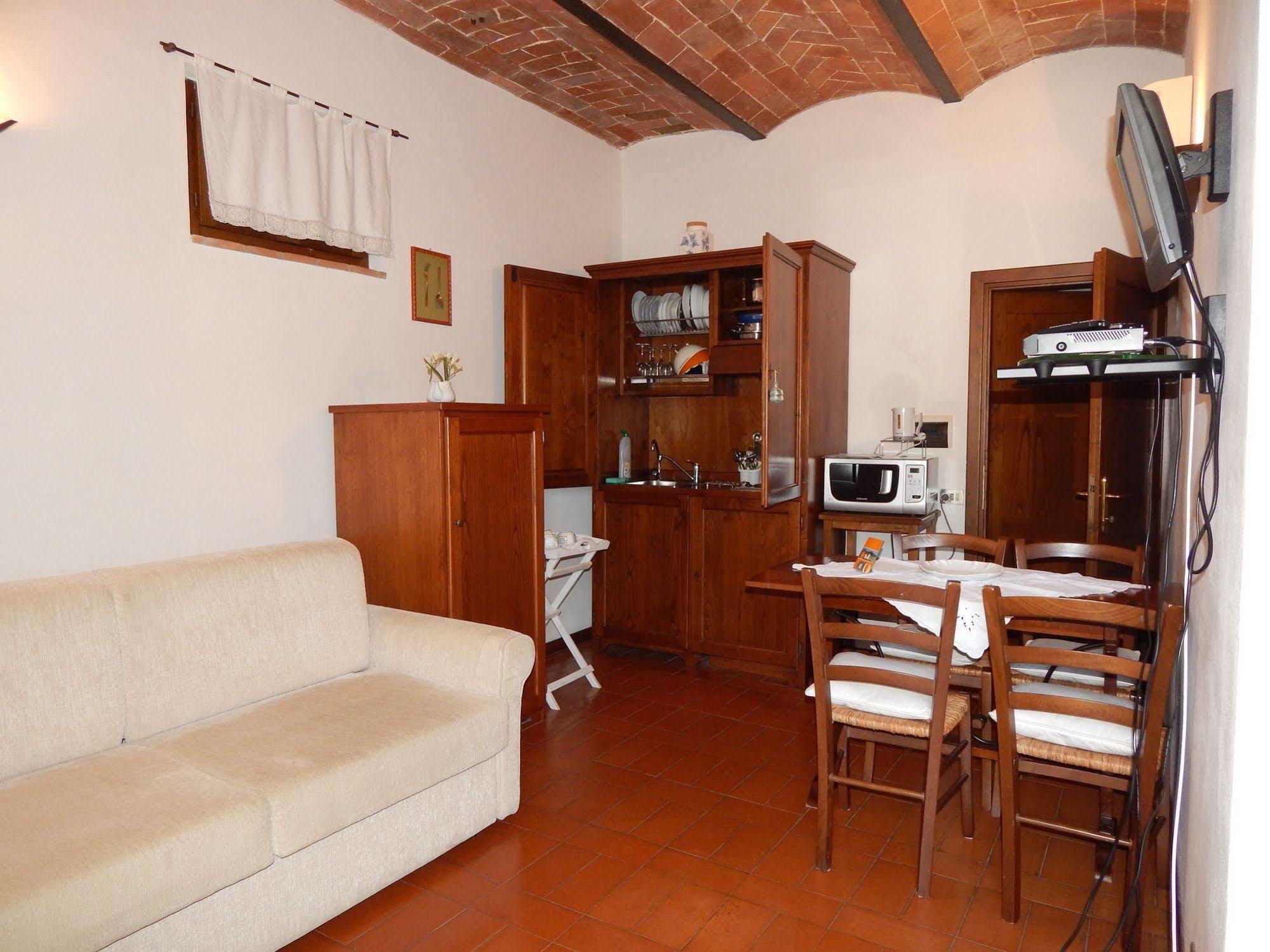 Fullino Nero Rta - Residenza Turistico Alberghiera Siena Dış mekan fotoğraf